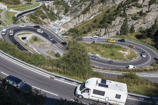Après la fermeture du tunnel du Gothard, les automobilistes doivent emprunter la route du col.